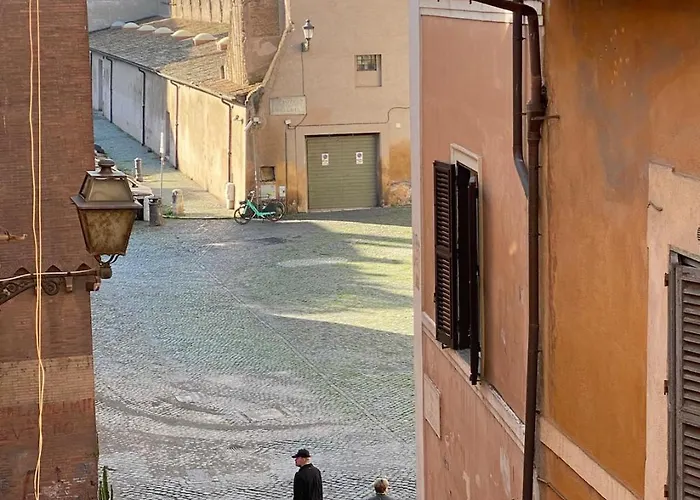 Artist In The Heart Of Trastevere Apartment Rome