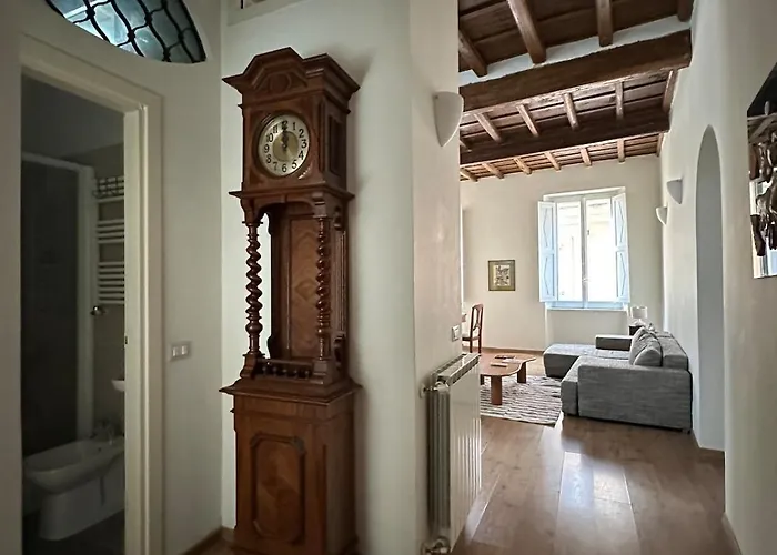 Apartment Artist In The Heart Of Trastevere *